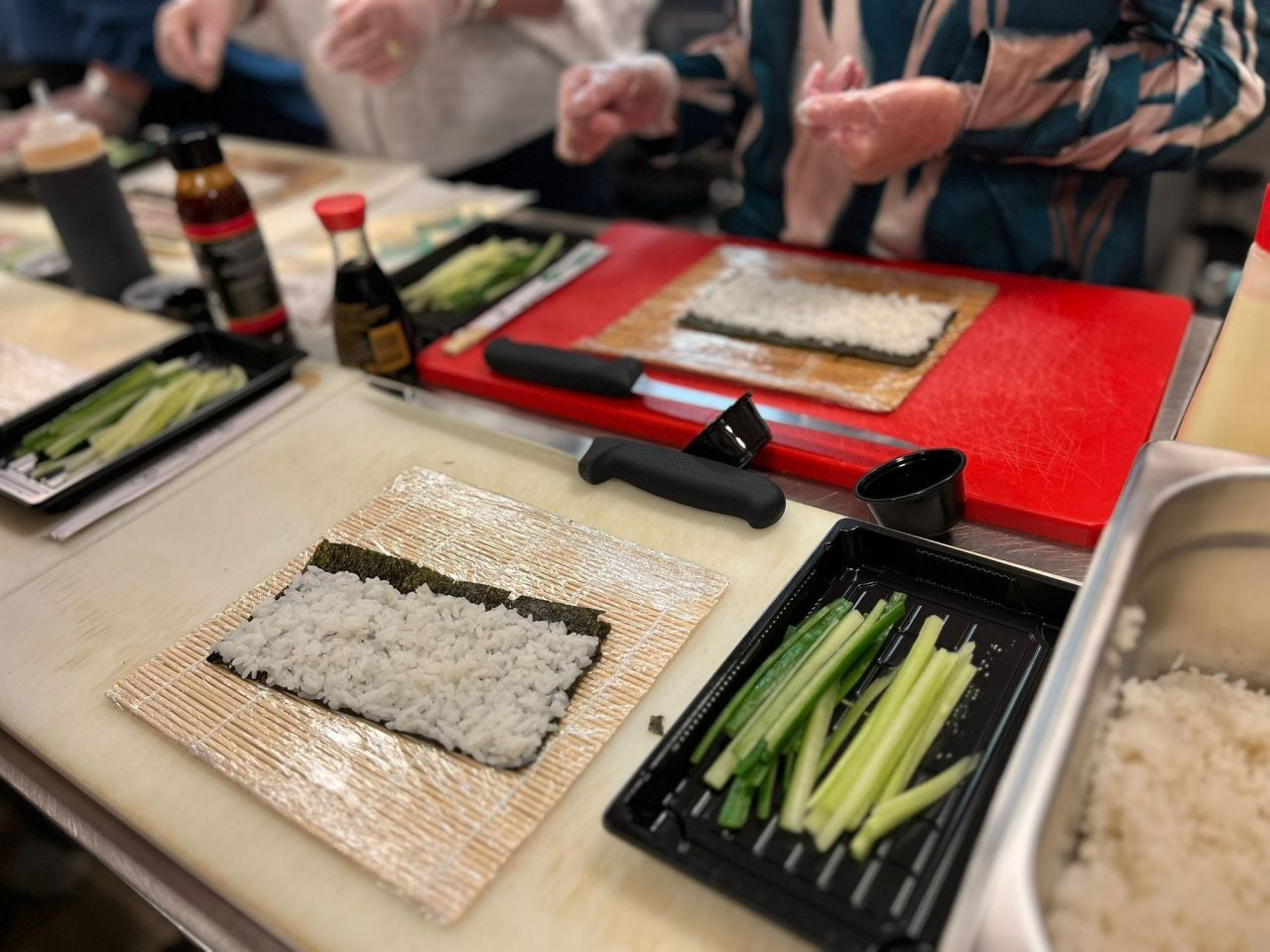 vrijwilligersweek gemeente Meierijstad - workshop sushi maken